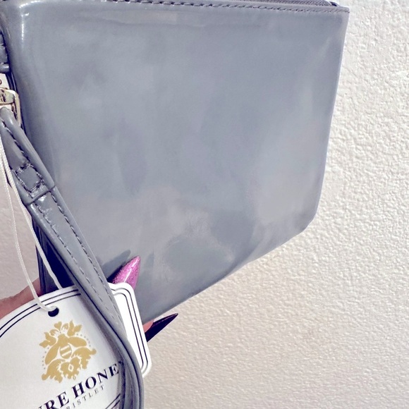 Wristlet - Picture 2 of 4